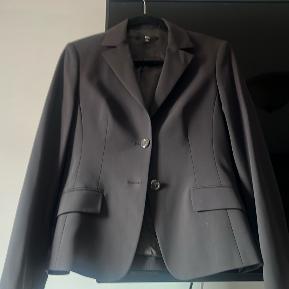 Hugo Boss short blazer.   Pristine condition, worn a handful of times
